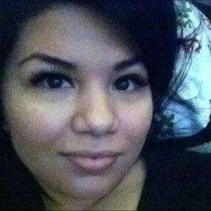 Meet your Posher, Valeria